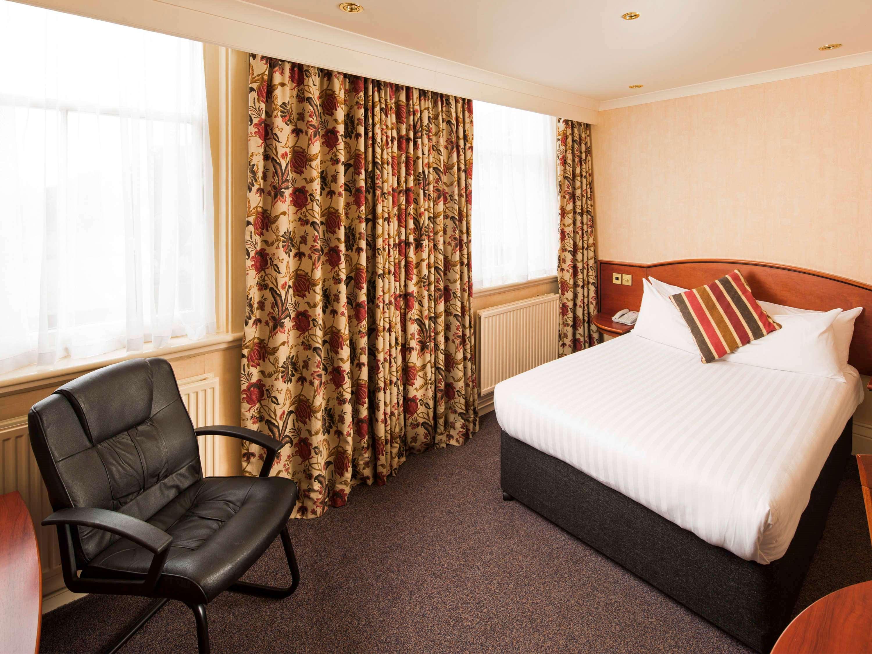 Mercure Burton Upon Trent, Newton Park Eksteriør billede